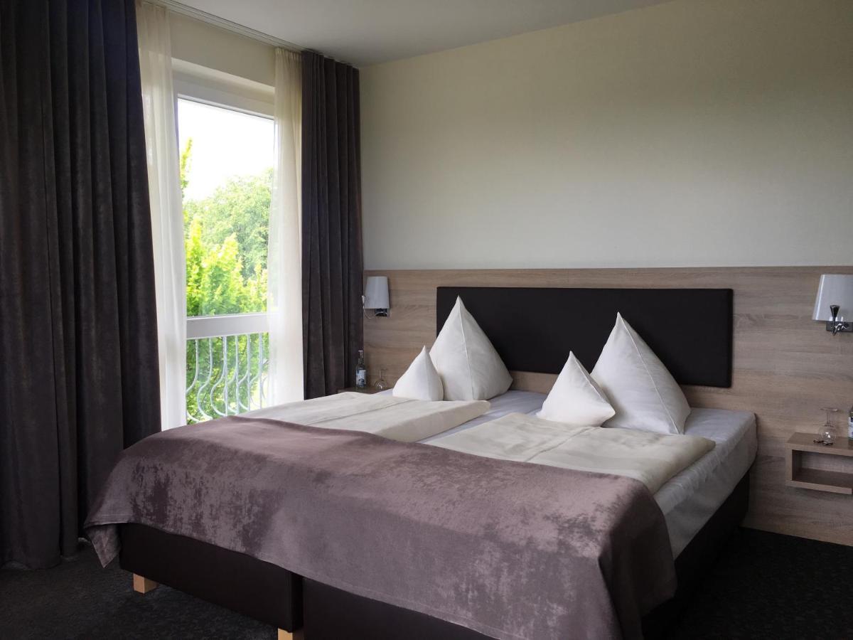 Restaurant Und Hotel Knostmann Hunteburg エクステリア 写真