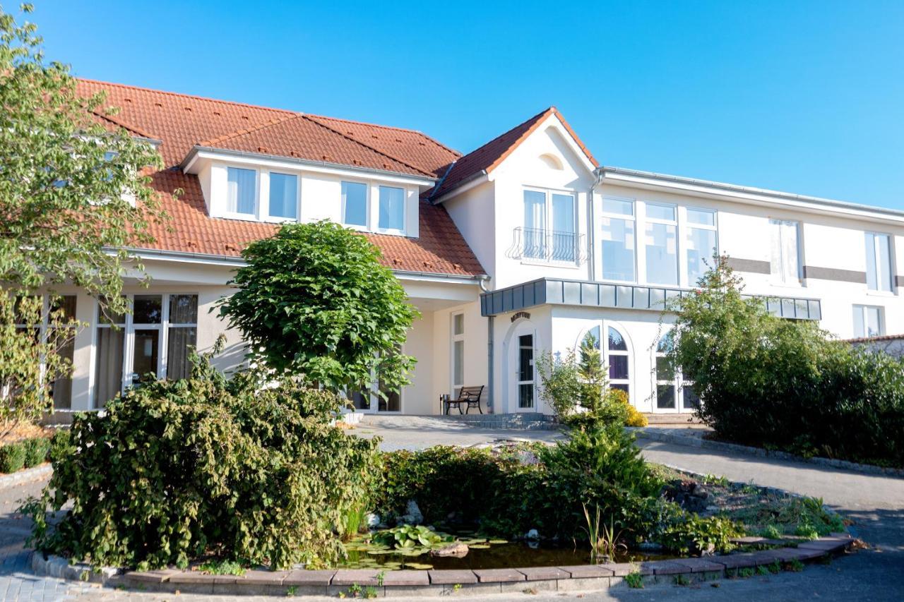 Restaurant Und Hotel Knostmann Hunteburg エクステリア 写真